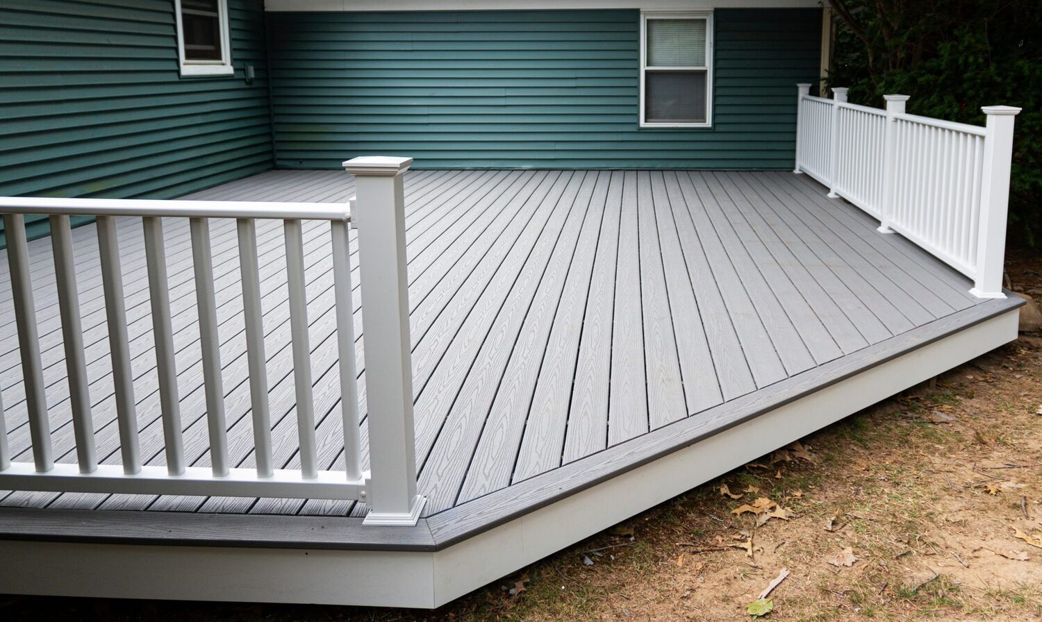 wooden backyard deck done by expert porch builders Highland Park based